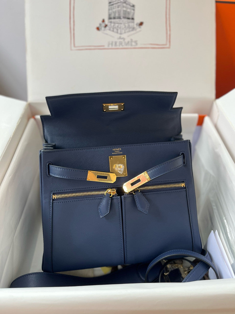 Hermes LIMITED EDITION Blue Sapphire SWIFT LEATHER LAKIS KELLY 28 WITH GOLD HARDWARE