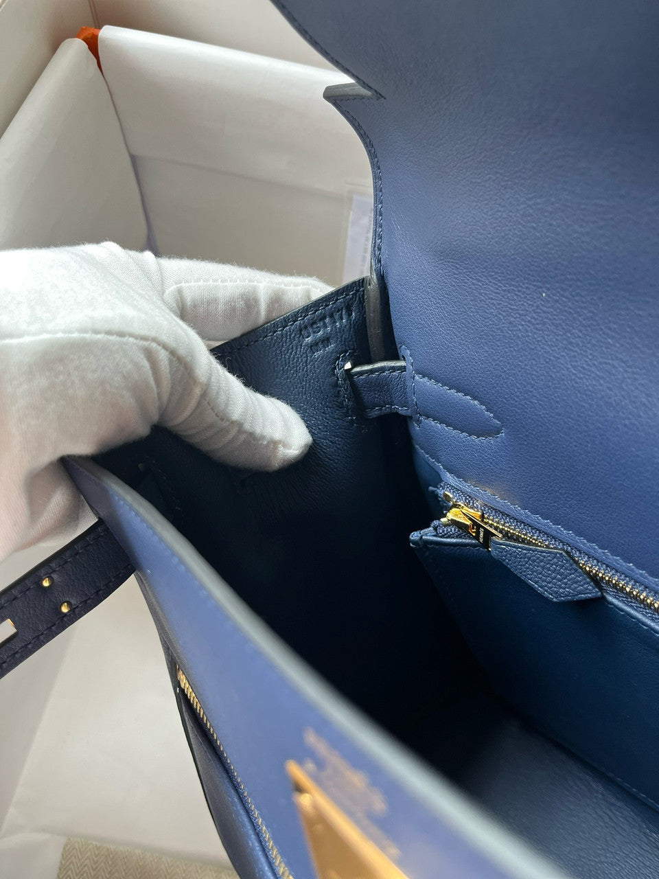 Hermes LIMITED EDITION Blue Sapphire SWIFT LEATHER LAKIS KELLY 28 WITH GOLD HARDWARE
