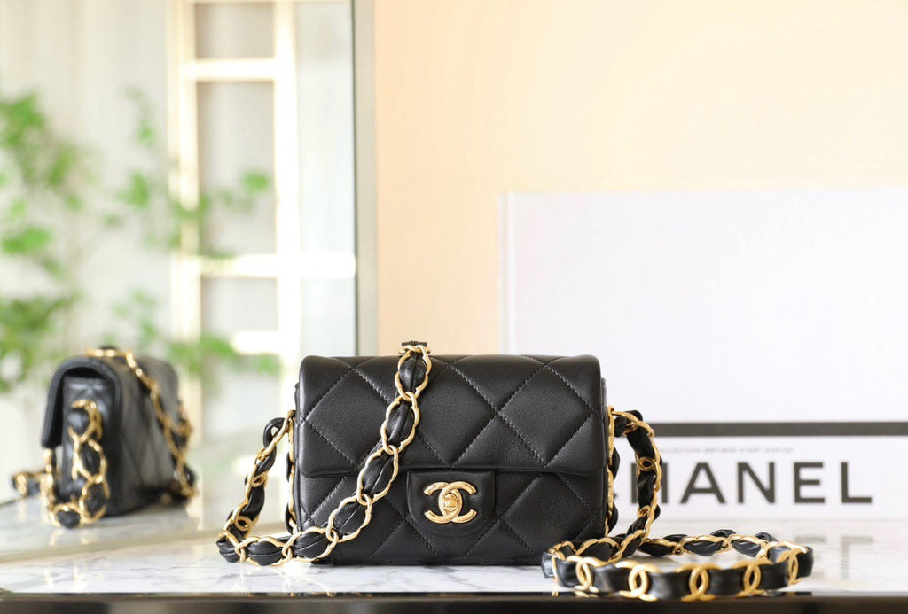 CHANEL FALL-WINTER 2024/25   SMALL FLAP BAG BLACK