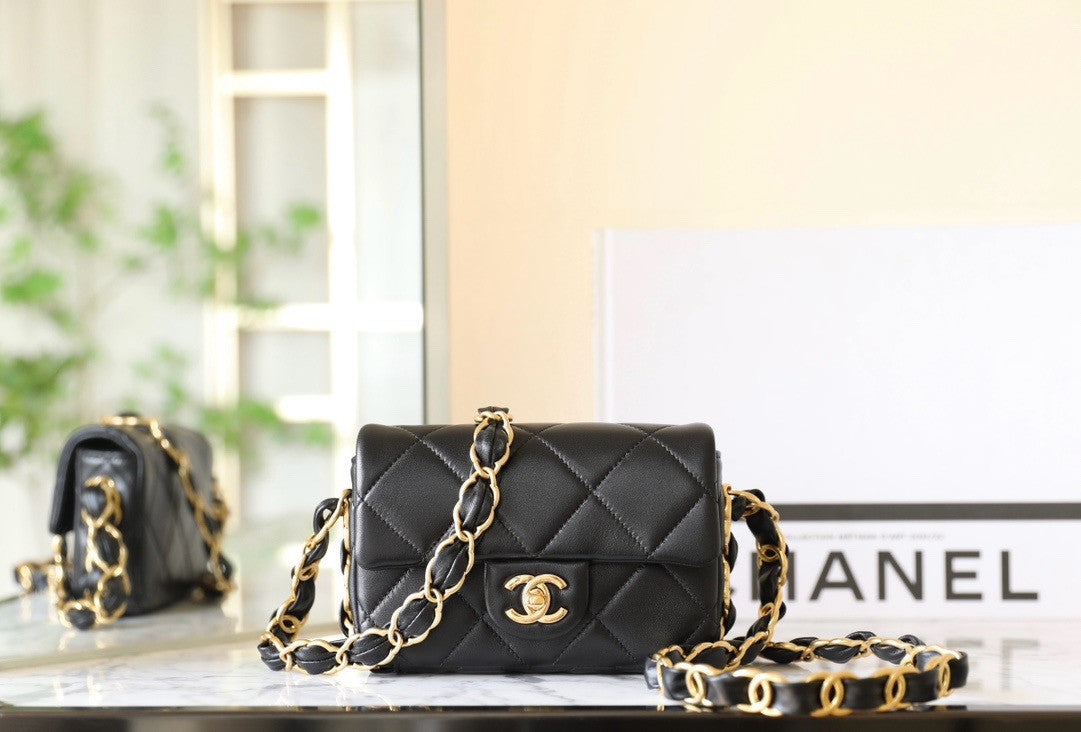 CHANEL FALL-WINTER 2024/25   SMALL FLAP BAG BLACK