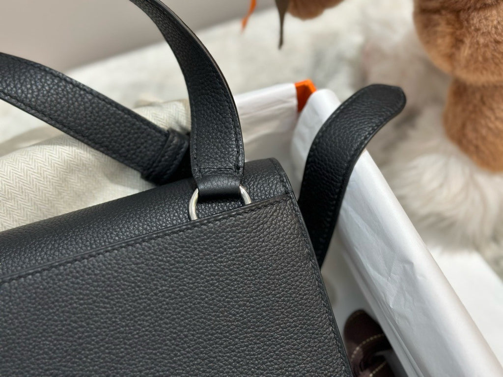 Hermes Sac a depeches 21 bag Black Togo Leather Hermes