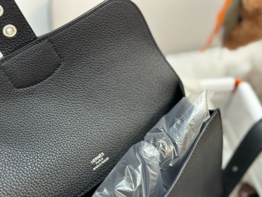Hermes Sac a depeches 21 bag Black Togo Leather Hermes