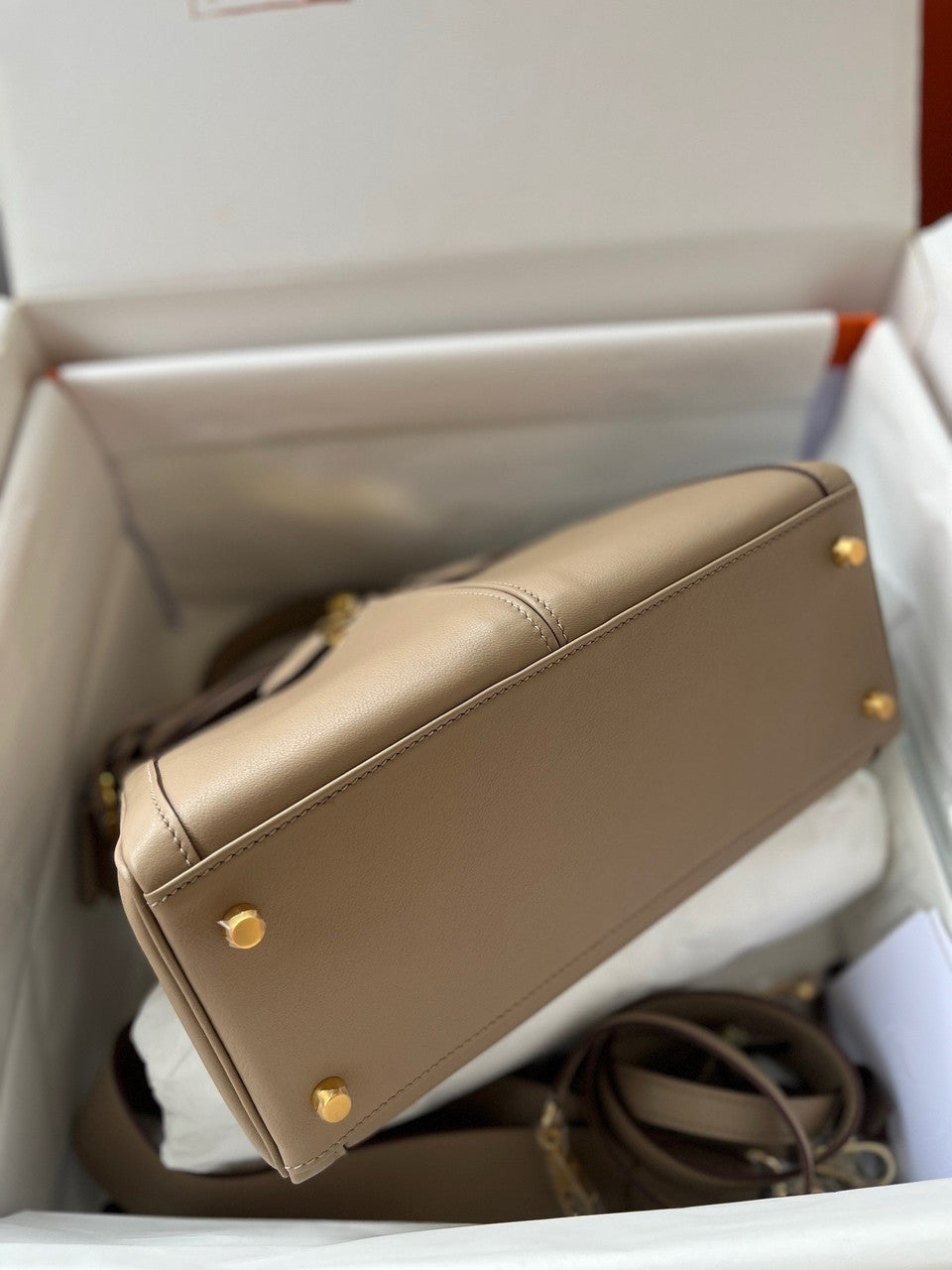 Hermes LIMITED EDITION TRENCH SWIFT LEATHER LAKIS KELLY 28 WITH GOLD HARDWARE