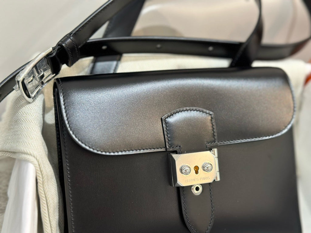 Hermes Sac a depeches 21 bag Black Box Leather Hermes