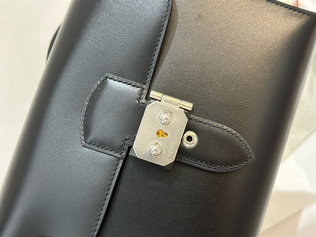 Hermes Sac a depeches 21 bag Black Box Leather Hermes