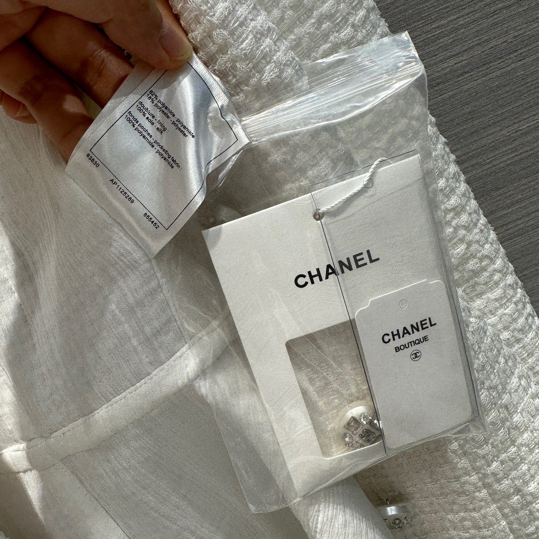 Chanel Spring-Summer 2023 Glittered Tweed JACKET