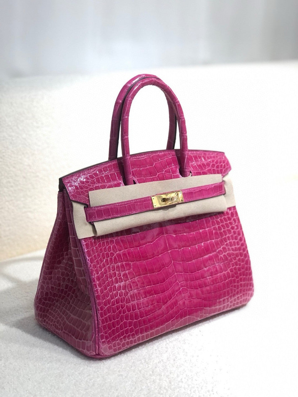 Hermes Rose Scheherazade  Birkin 30 in Porosus  Crocodile with Gold hardware