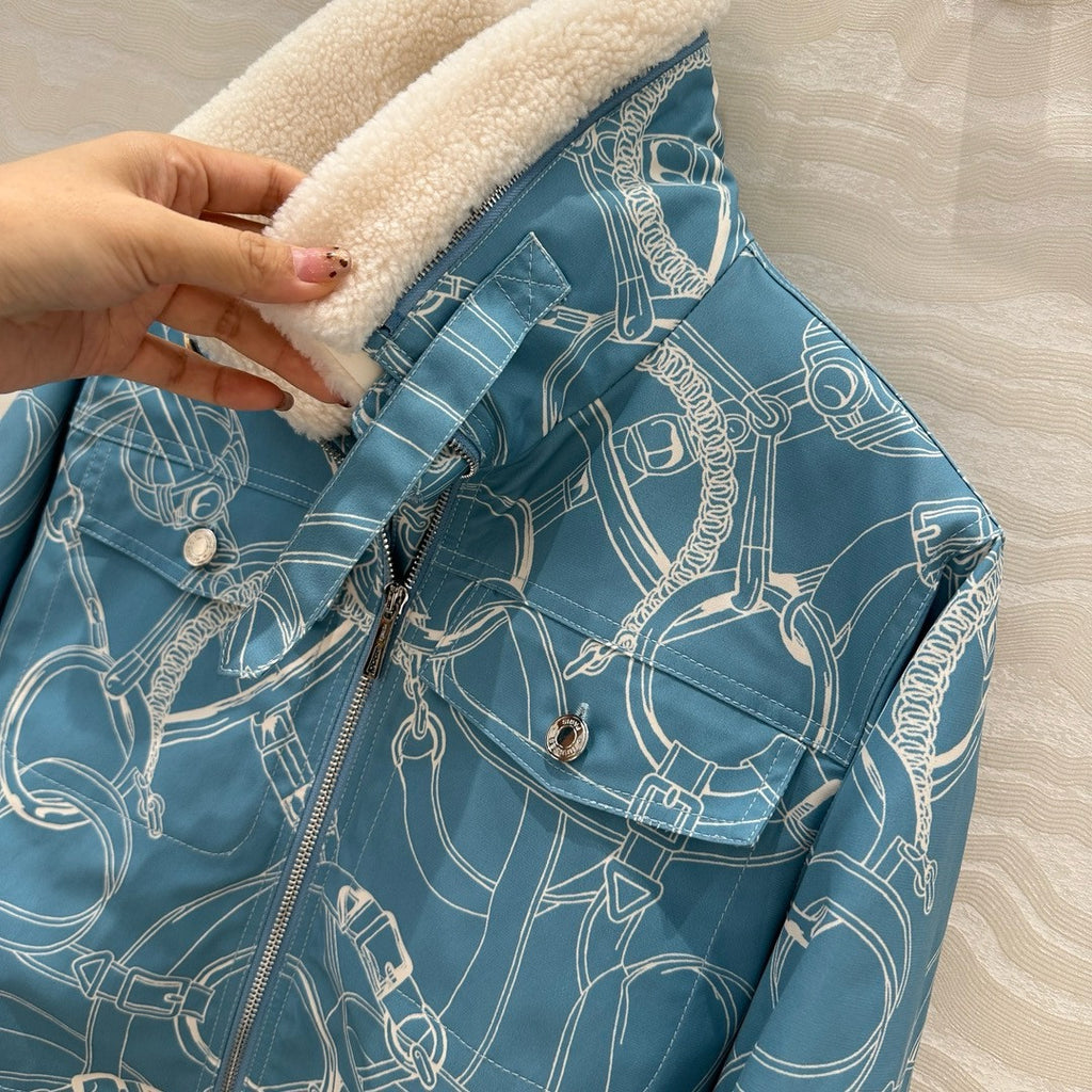 HERMES Coat with "Eperon d'Or Finesse" print