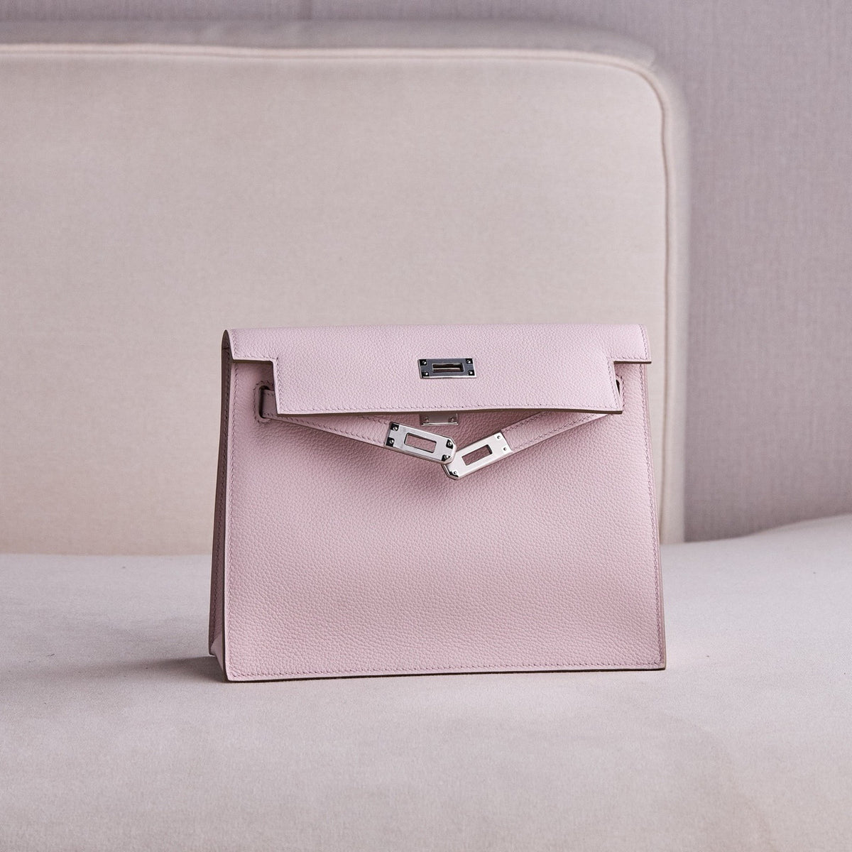 Hermes 09 MauvePale Kelly Danse Bag Evercolour Leather Palladium Hardware
