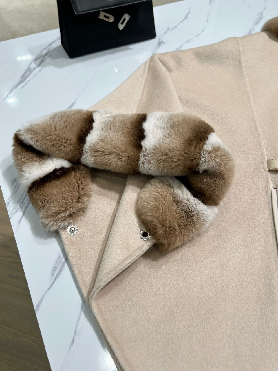 Loro Piana Salzburg Cape Cashmere Peanut Butter Melange