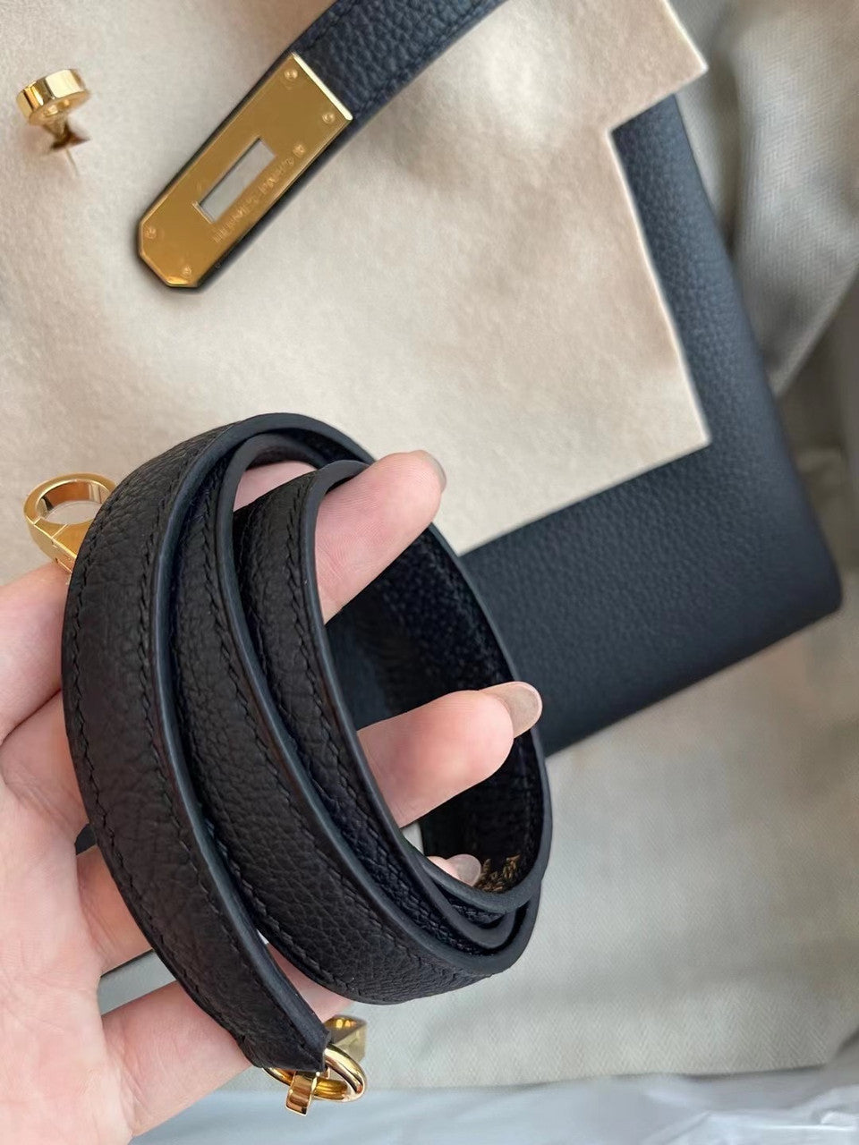 Hermes Black Kelly 28 cm Togo Gold Hardware