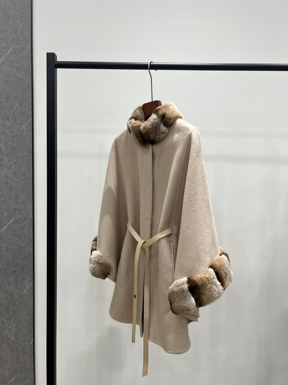 Loro Piana Salzburg Cape Cashmere Peanut Butter Melange