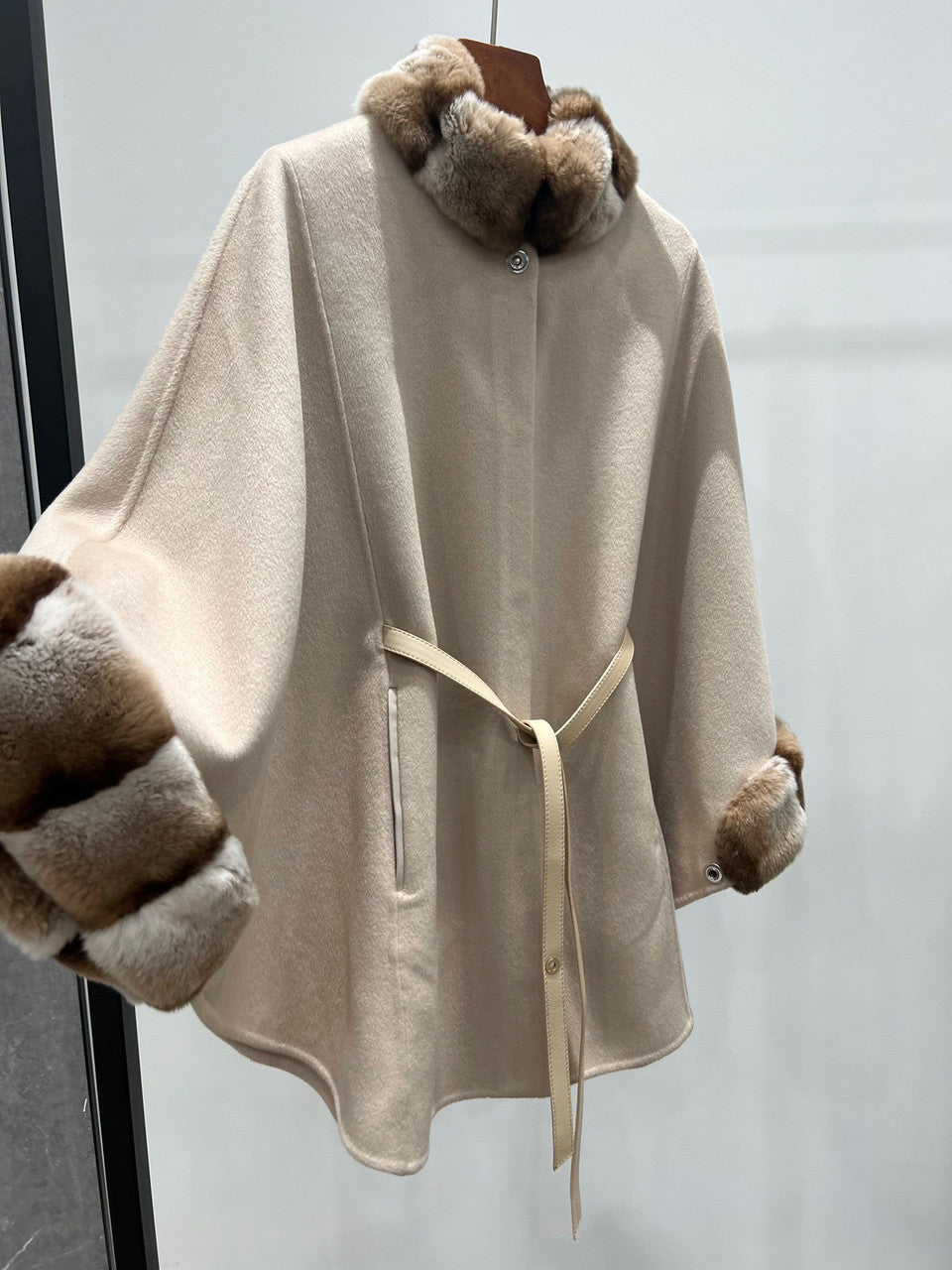 Loro Piana Salzburg Cape Cashmere Peanut Butter Melange