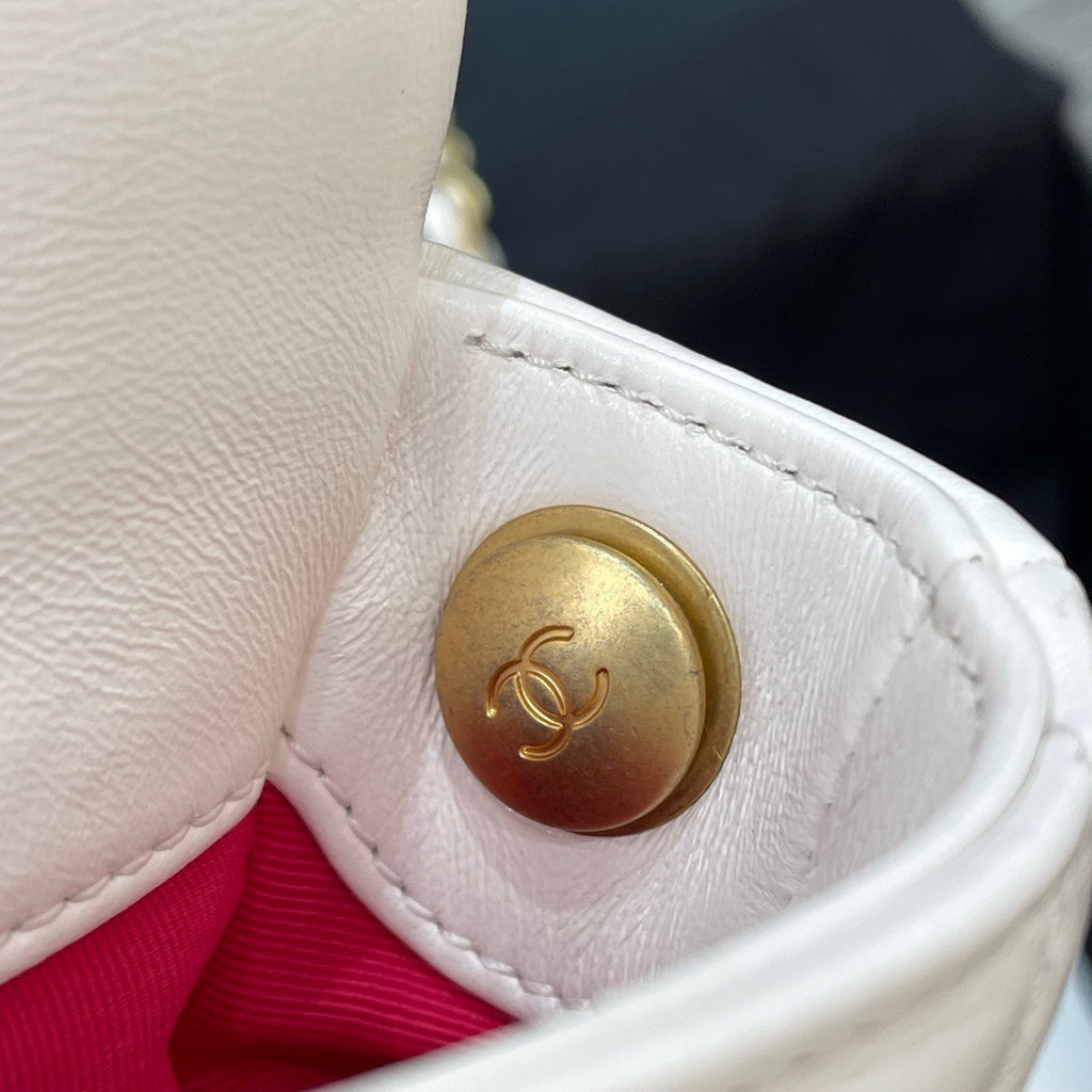 CHANEL MINI FLAP BAG FW2023 WHITE
