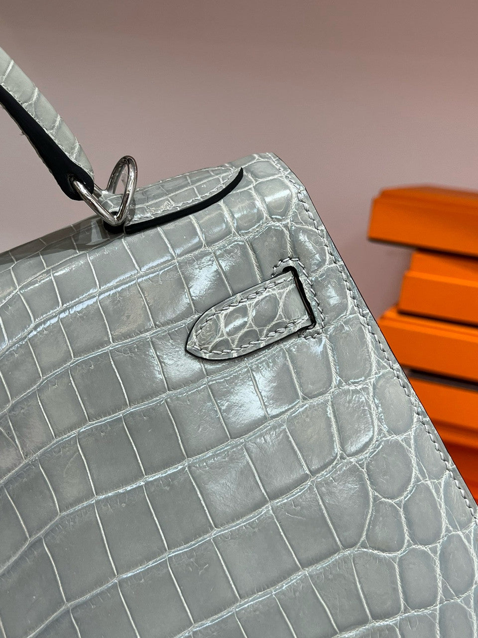 Hermes SHINY GRIS NILOTICUS CROCODILE KELLY 28 WITH Palladium HARDWARE