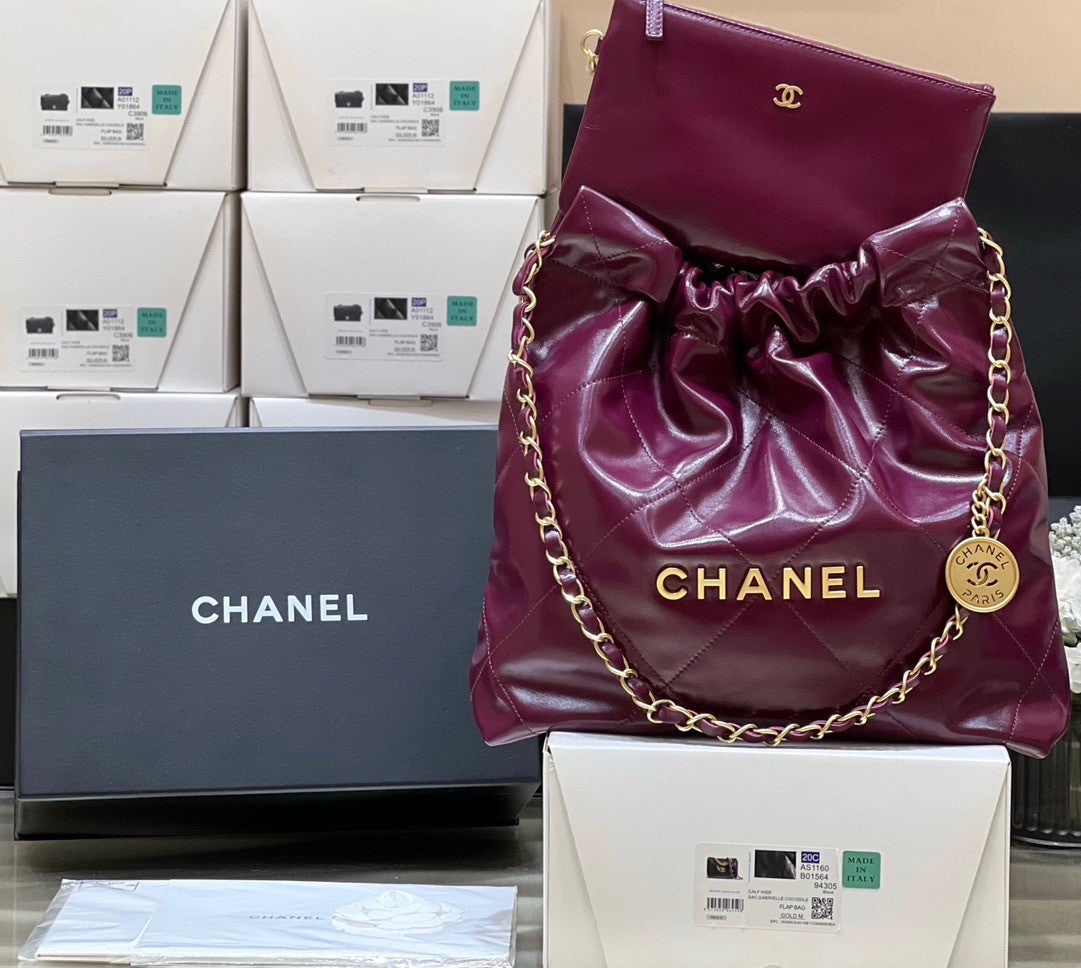CHANEL 22 SMALL HANDBAG BORDEAUX GOLD LOGO