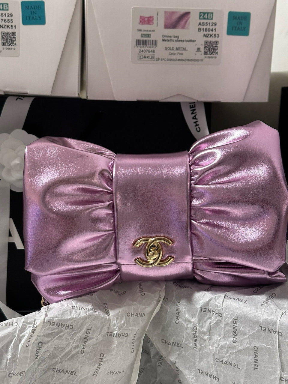 CHANEL BOW TIE CLUTCH PINK