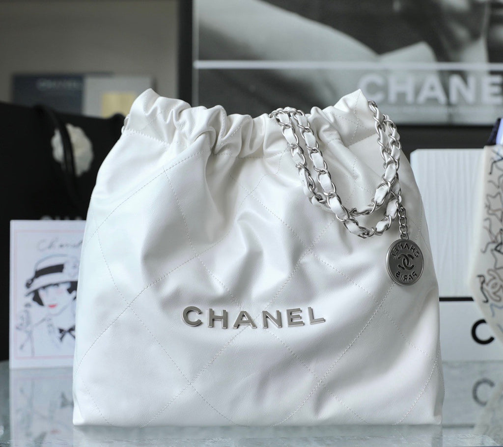 CHANEL 22 SMALL HANDBAG WHITE SILVER LOGO