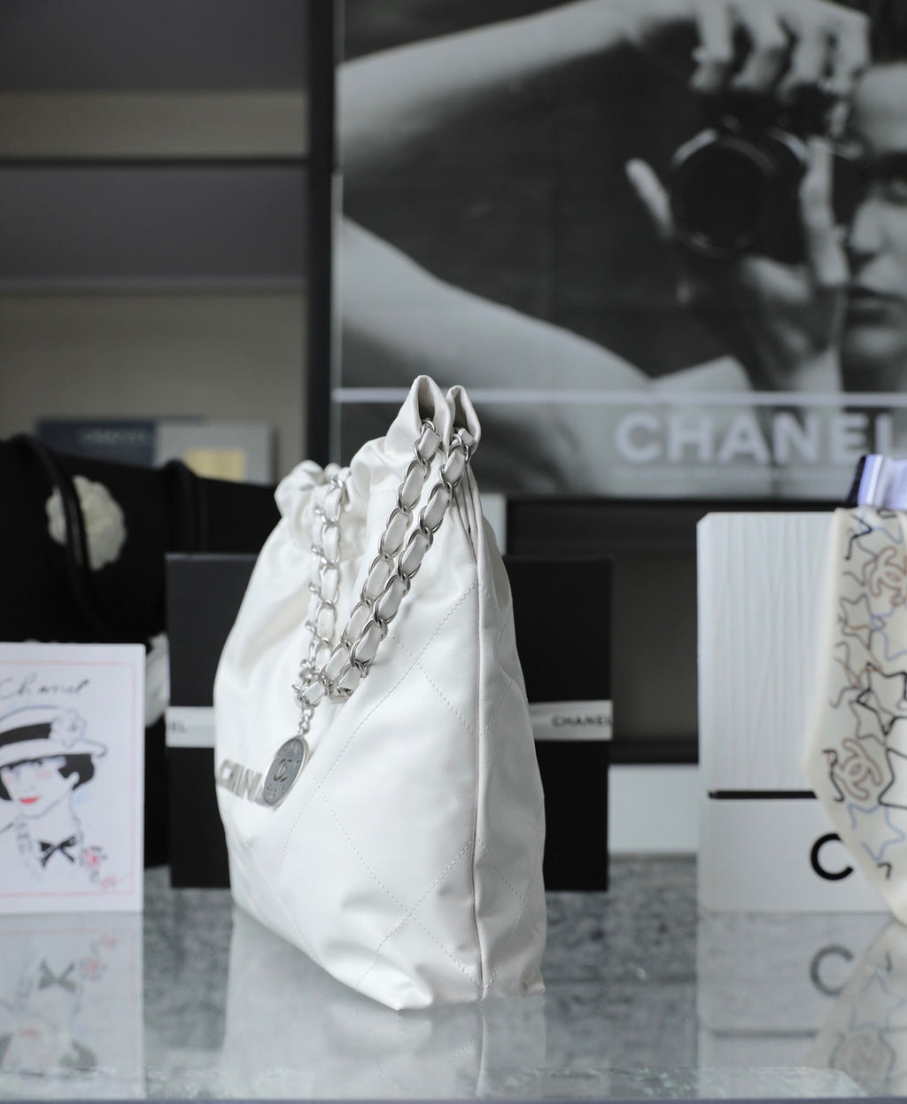 CHANEL 22 SMALL HANDBAG WHITE SILVER LOGO