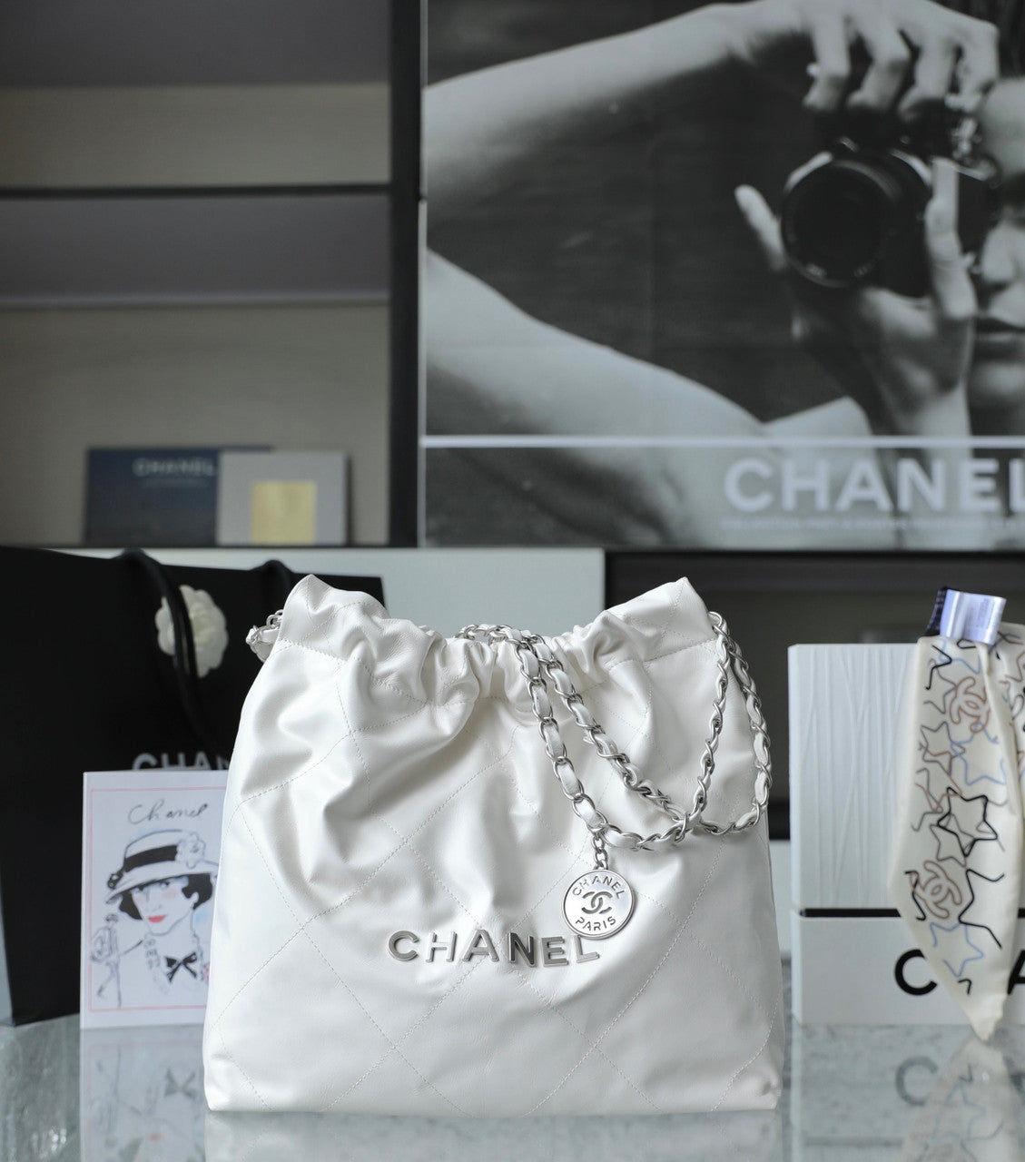 CHANEL 22 SMALL HANDBAG WHITE SILVER LOGO