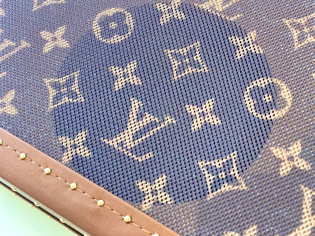 Louis Vuitton Portable Clutch Speakers