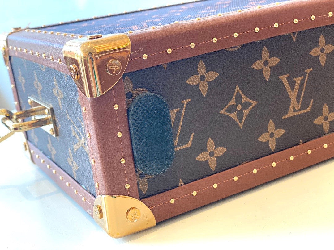 Louis Vuitton Portable Clutch Speakers