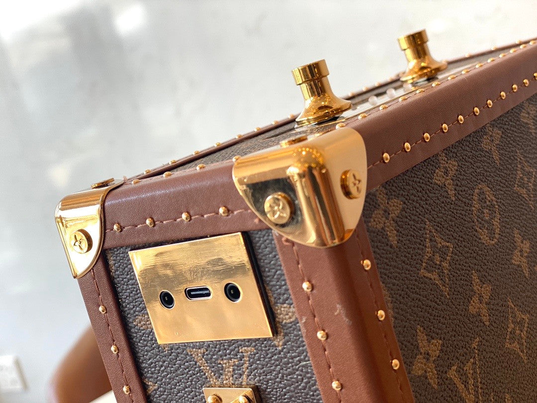 Louis Vuitton Portable Clutch Speakers