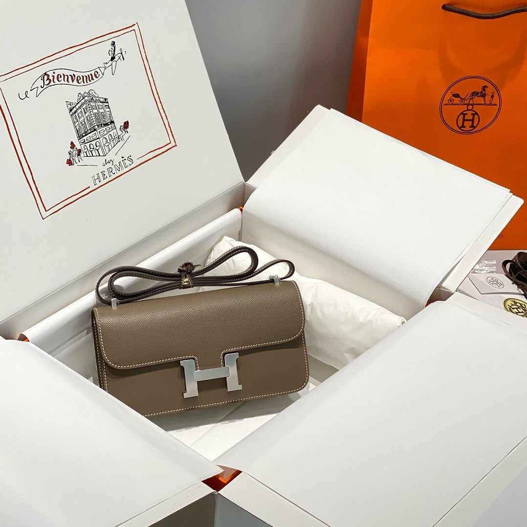 Hermès Constance Elan handbag in Etoupe Epsom with Palladium Hardware