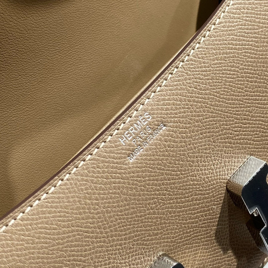 Hermès Constance Elan handbag in Etoupe Epsom with Palladium Hardware