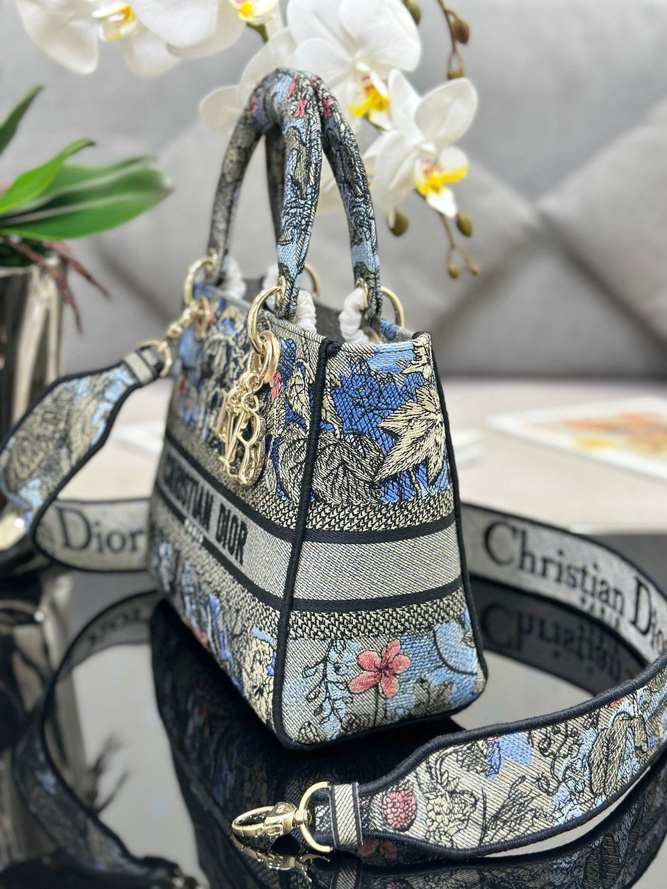Christian Dior MEDIUM DENIM LADY D-LITE BAG SS2023 Denim Multicolor Dior Jardin Magique Embroidery