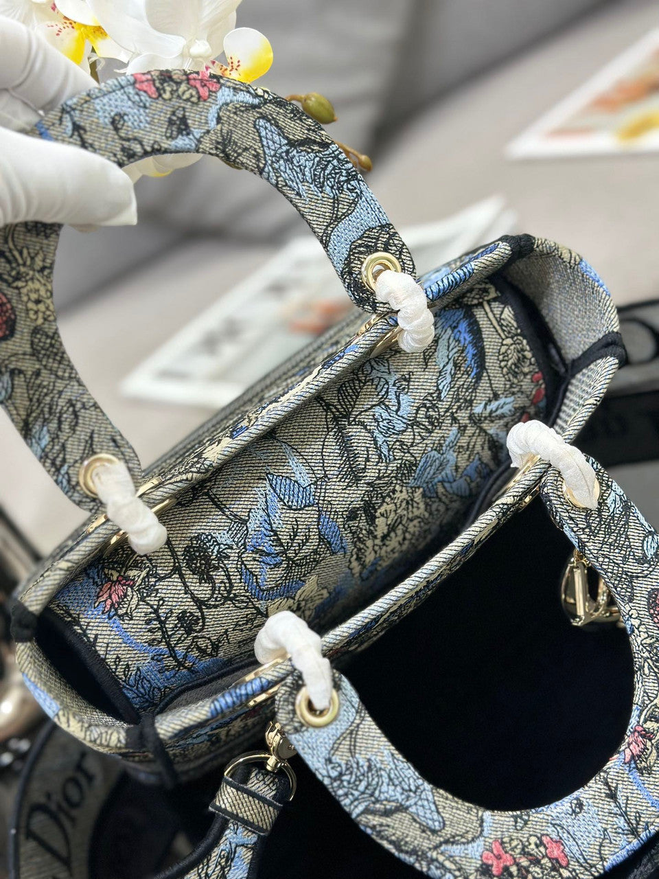 Christian Dior MEDIUM DENIM LADY D-LITE BAG SS2023 Denim Multicolor Dior Jardin Magique Embroidery