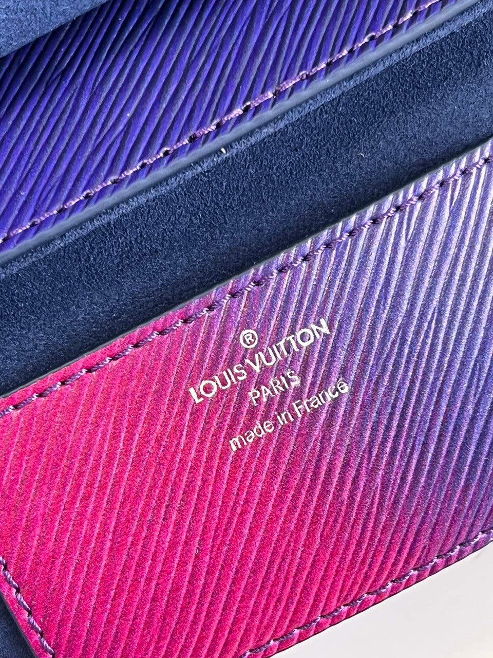 Louis Vuitton M59896 TWIST PM BAG