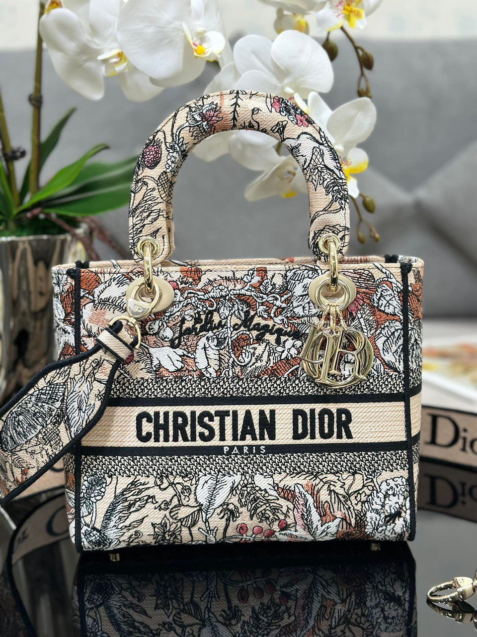 Christian Dior MEDIUM LADY D-LITE BAG Powder Pink Dior Jardin Magique Embroidery