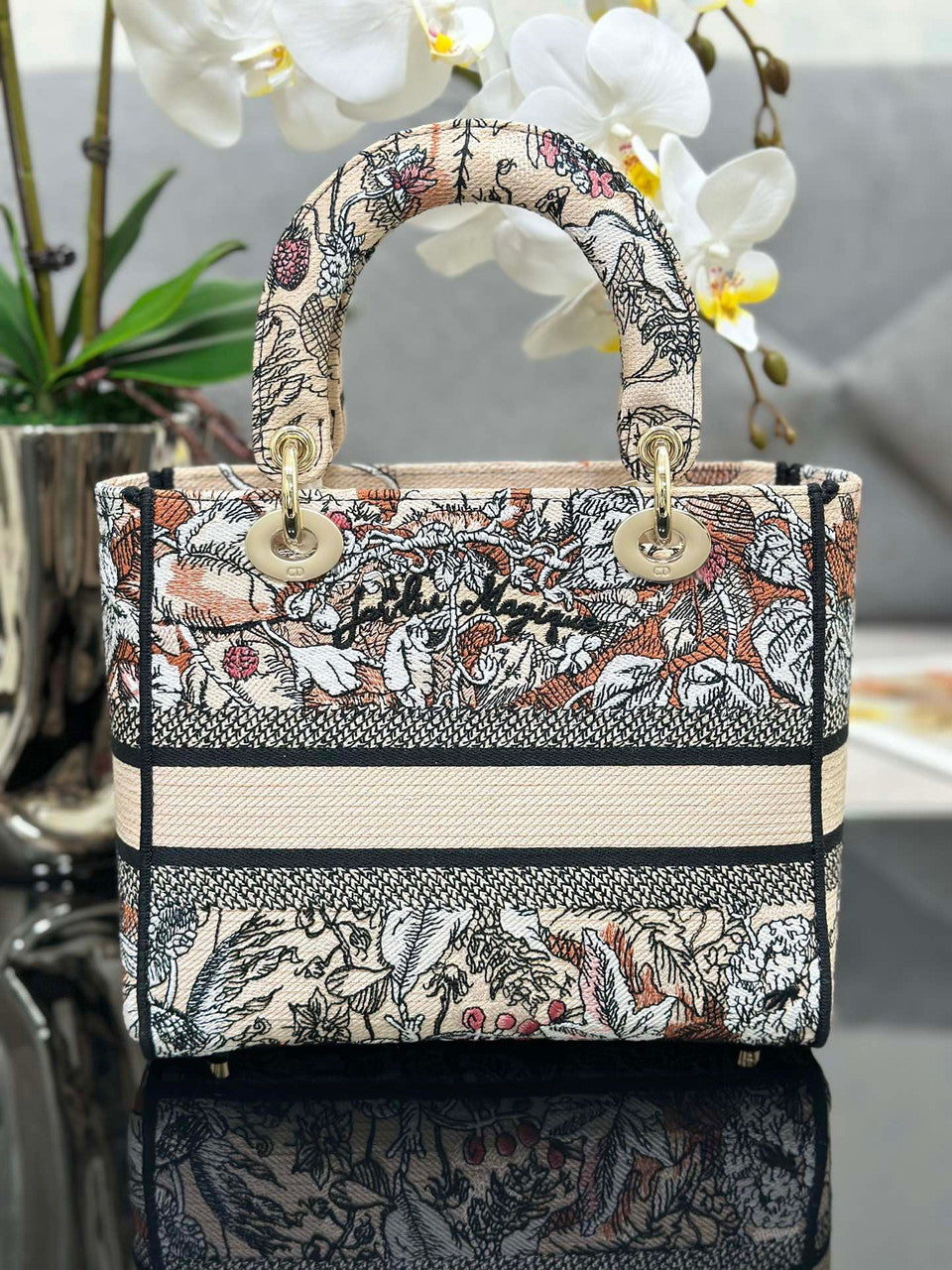 Christian Dior MEDIUM LADY D-LITE BAG Powder Pink Dior Jardin Magique Embroidery