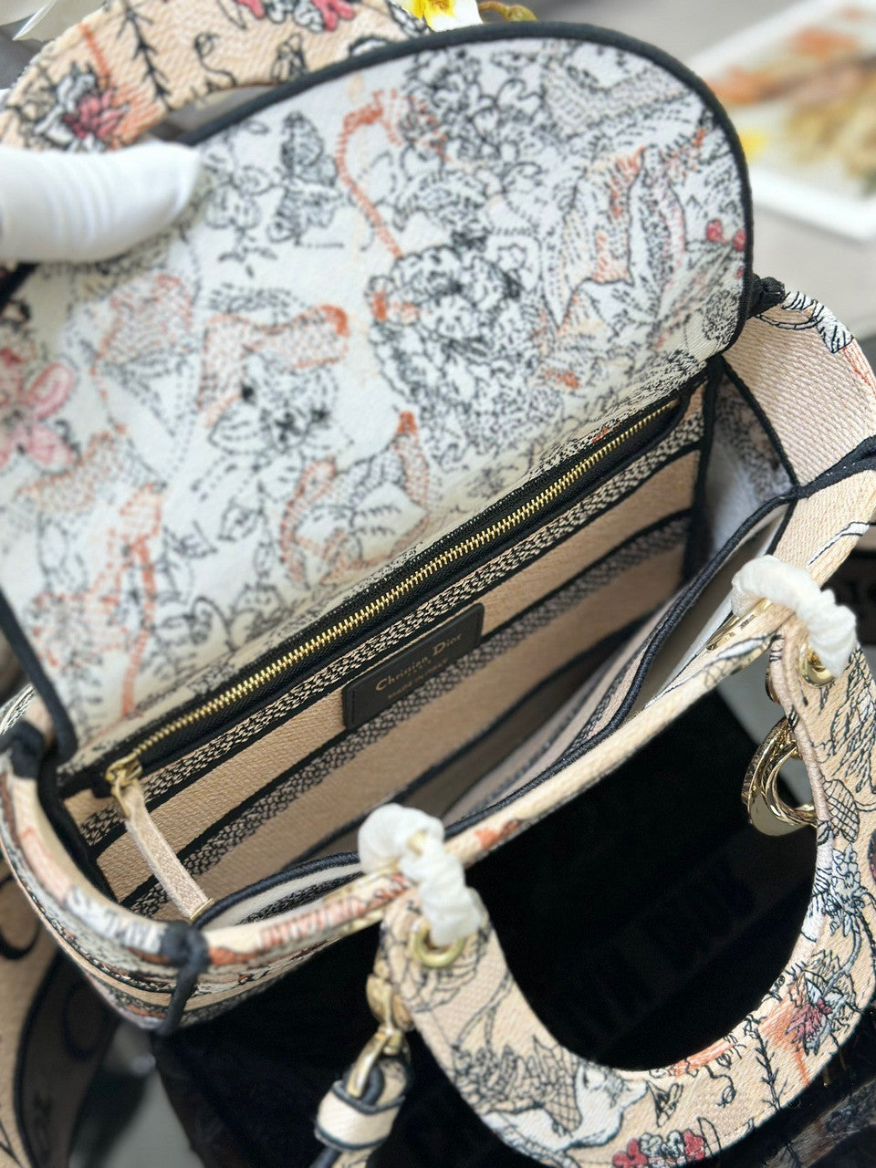 Christian Dior MEDIUM LADY D-LITE BAG Powder Pink Dior Jardin Magique Embroidery