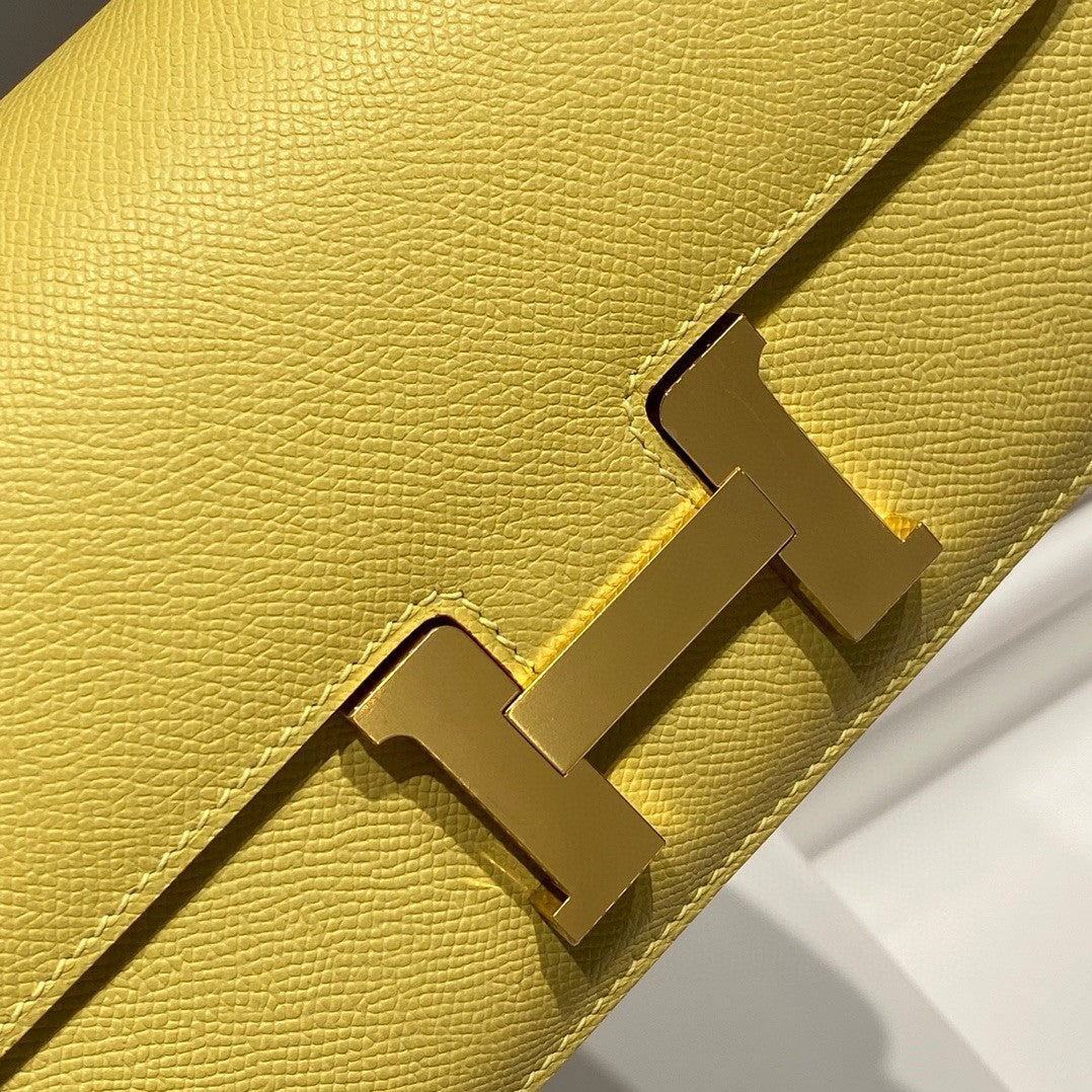 Hermès Constance Elan handbag in Jaune Poussin Epsom with Gold Hardware