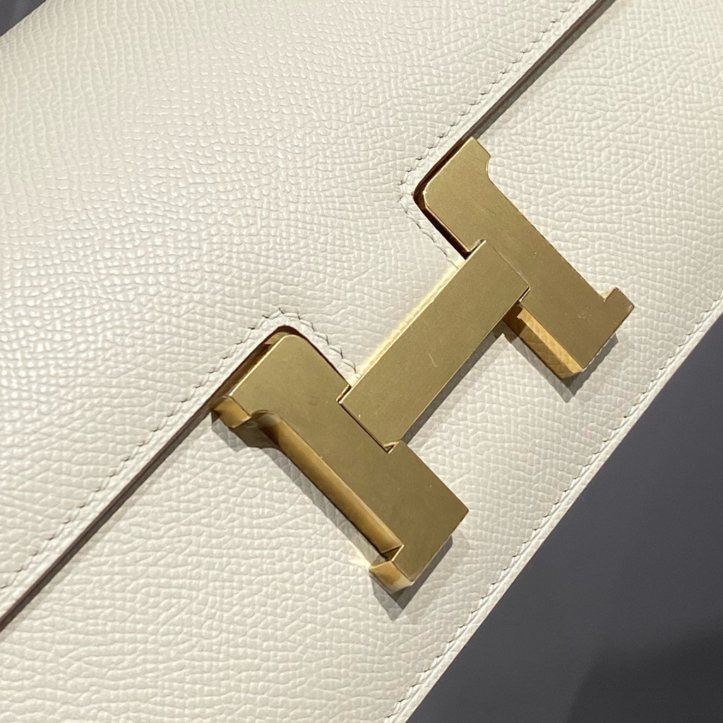 Hermès Constance Elan handbag in Craie Epsom with Gold Hardware