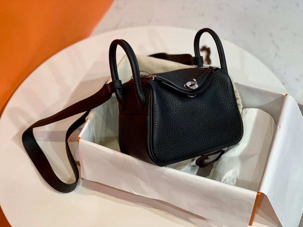 Hermes Mini Lindy 20cm Bag Black  Togo Leather Palladium Hardware