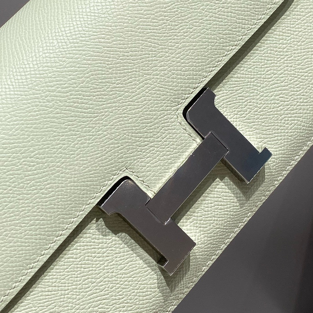 Hermès Constance Elan handbag in Vert Fizz Epsom with Palladium Hardware