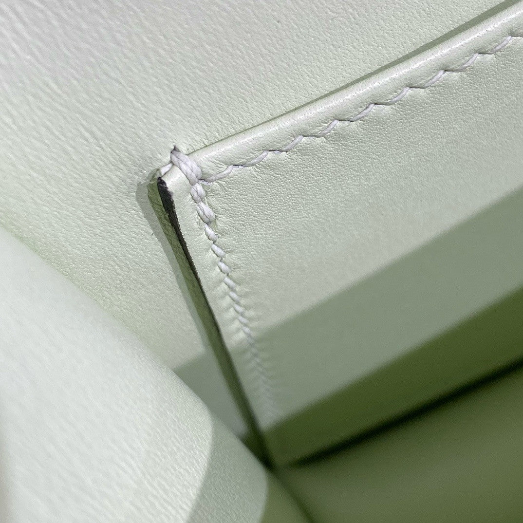 Hermès Constance Elan handbag in Vert Fizz Epsom with Gold Hardware