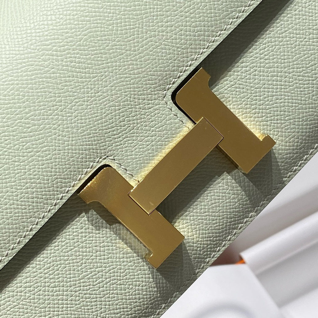 Hermès Constance Elan handbag in Vert Fizz Epsom with Gold Hardware