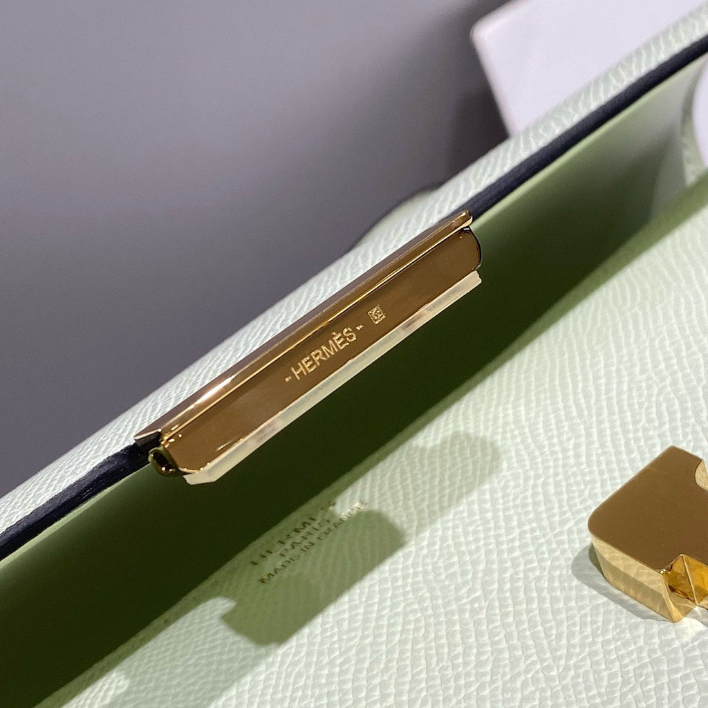 Hermès Constance Elan handbag in Vert Fizz Epsom with Gold Hardware