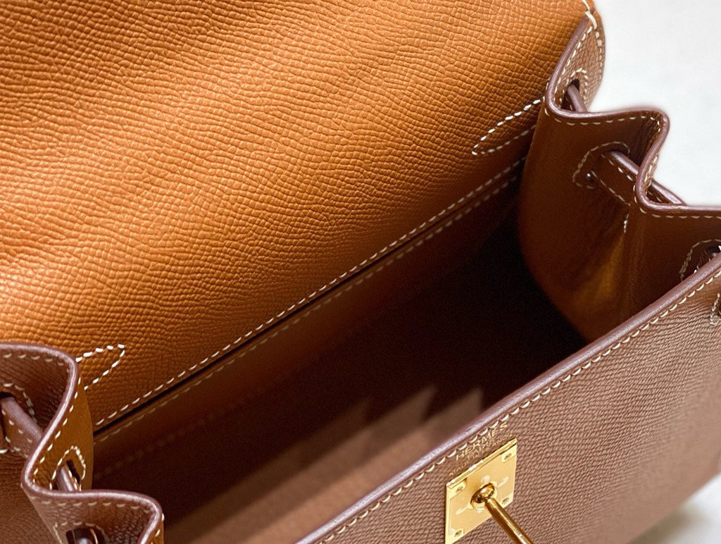 Hermès Vintage Kelly Sellier 20 bag Gold