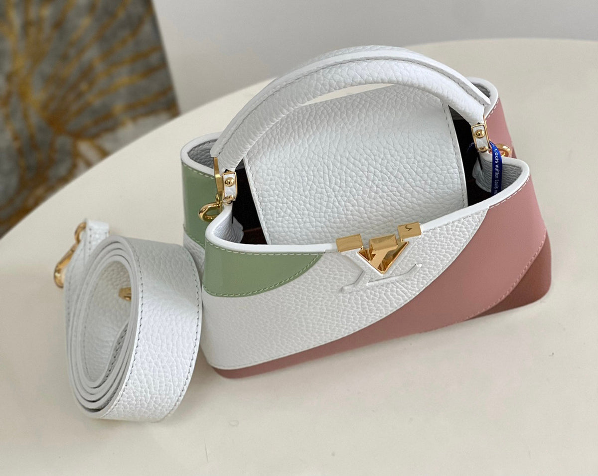 Louis Vuitton M59864 CAPUCINES MINI BAG