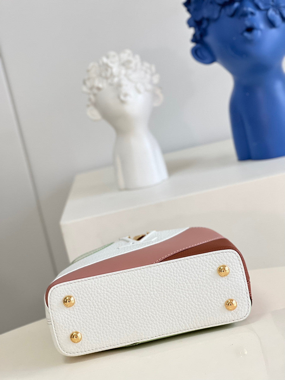 Louis Vuitton M59864 CAPUCINES MINI BAG