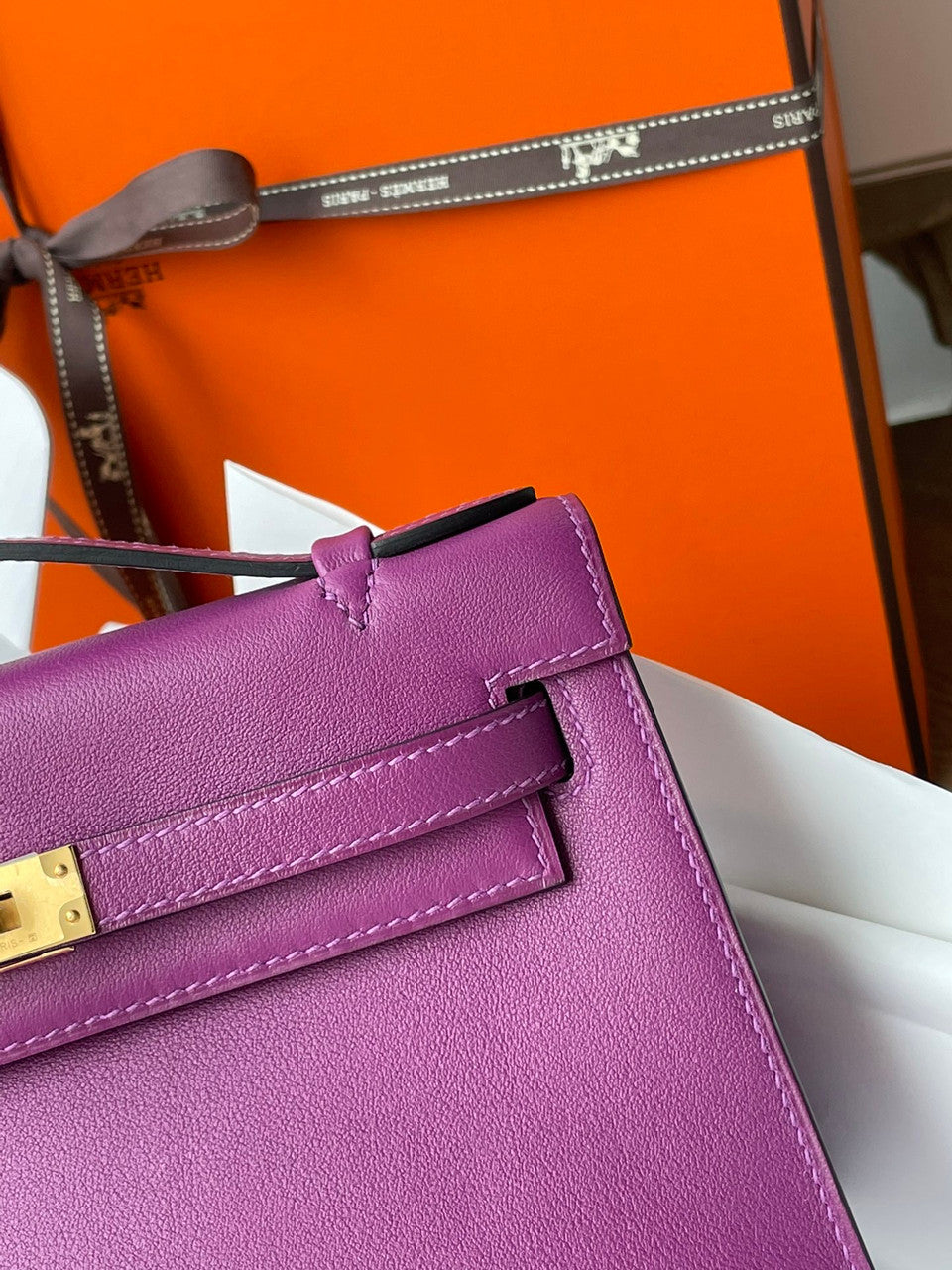Hermès P9 Anemone Mini Kelly Pochette Swift Gold Hardware