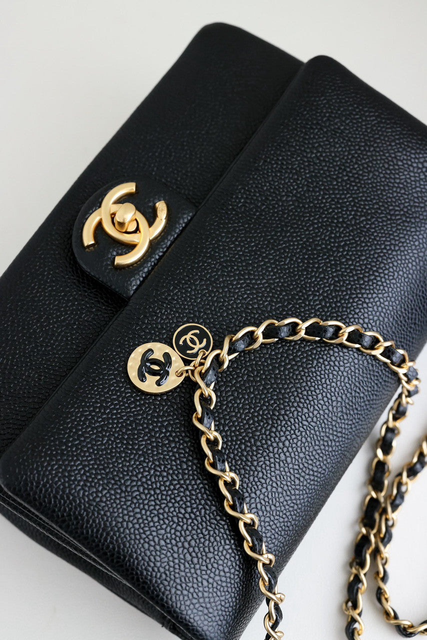 CHANEL FALL-WINTER 2024/25 MEDIUM FLAP BAG