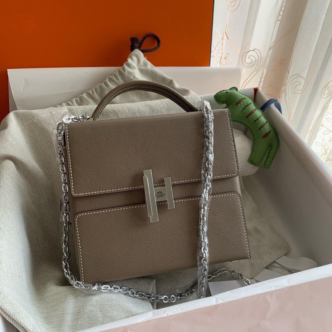 Hermes Cinhetic bag Etoupe