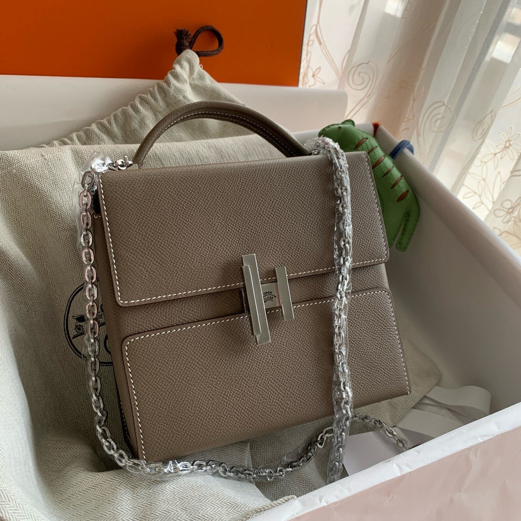 Hermes Cinhetic bag Etoupe