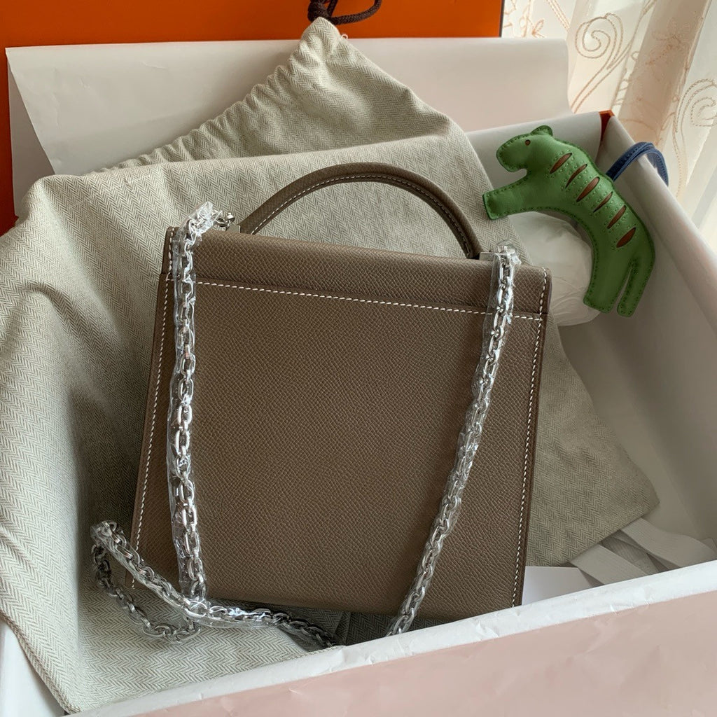 Hermes Cinhetic bag Etoupe